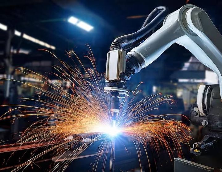 Robotic Welding Insights Into Industrial Automation, Precision, and Production Efficiency