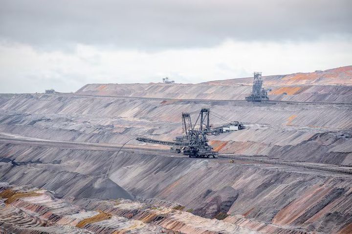 Mining Work Industry Details: Minerals, Machinery, and Methods