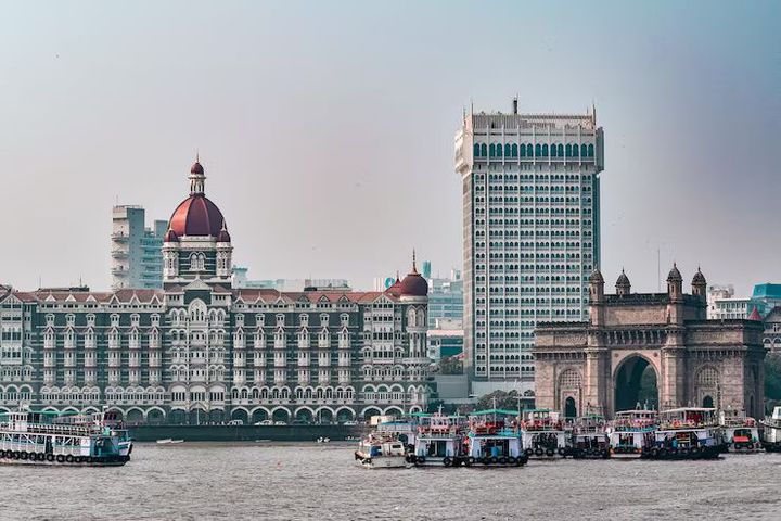 Places to Visit in Mumbai Guide: Historic Sites and Modern Attractions