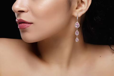 Learning About Drop Earrings: Key Jewelry Knowledge